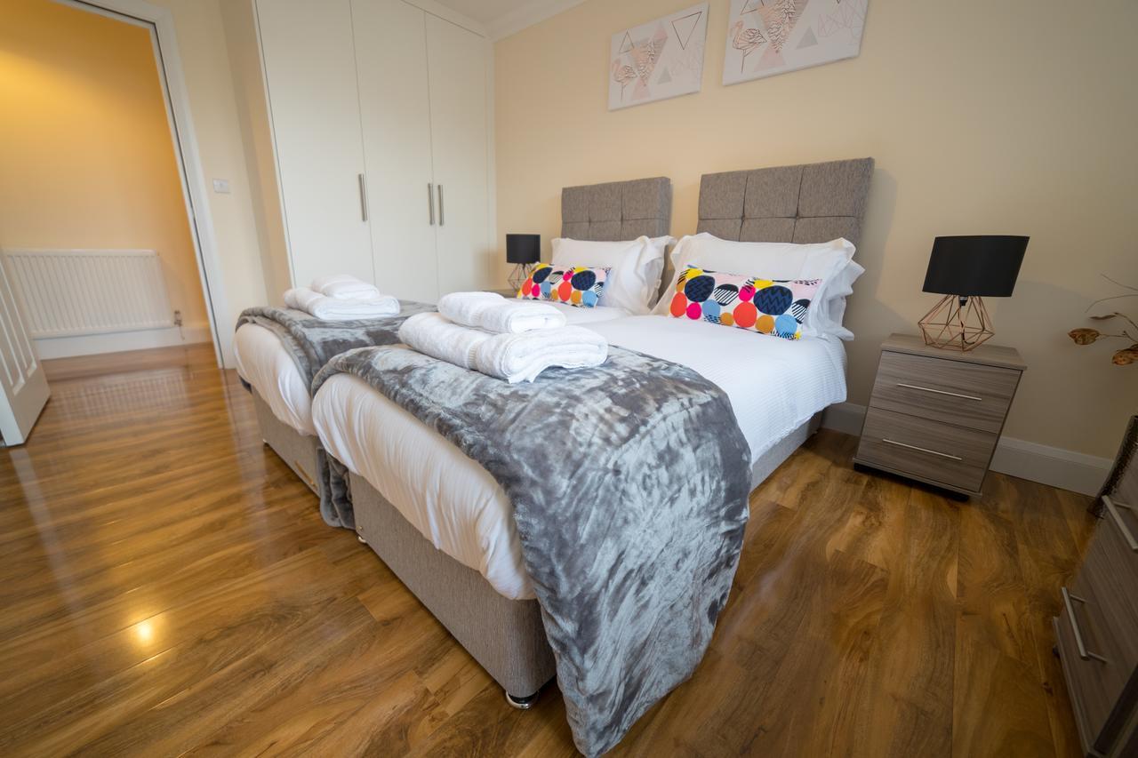 London Heathrow Serviced Apartments Ashford  Eksteriør billede